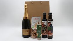 Tasche mit Sekt, Essig, Öl und mehr