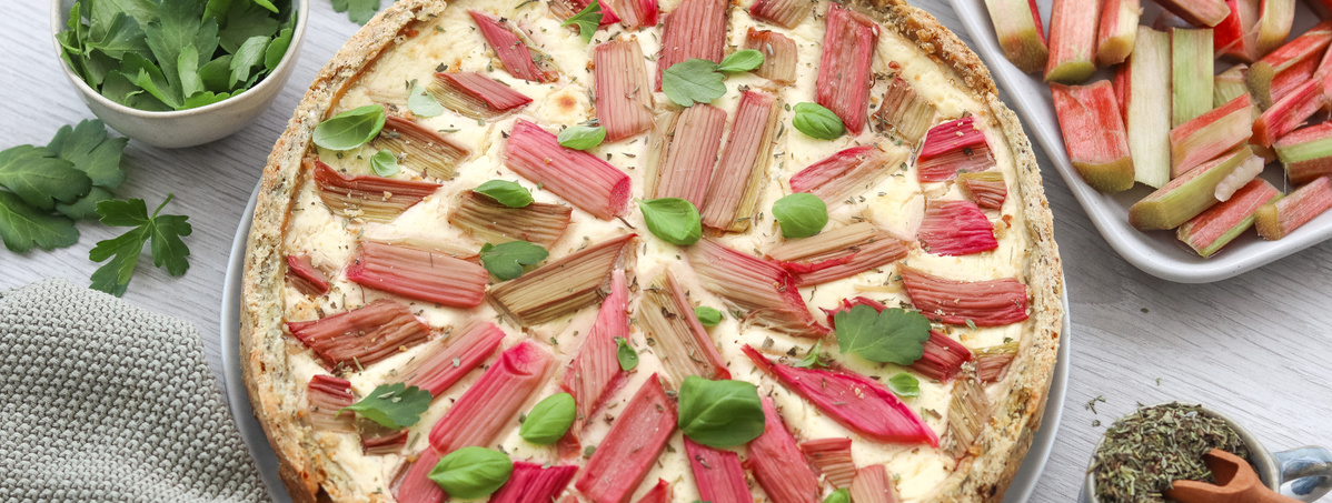 Herzhafter Rhabarber-Käsekuchen