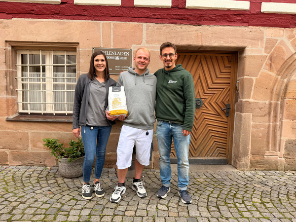 Lisa und Johann Stinzendörfer mit David Baumann