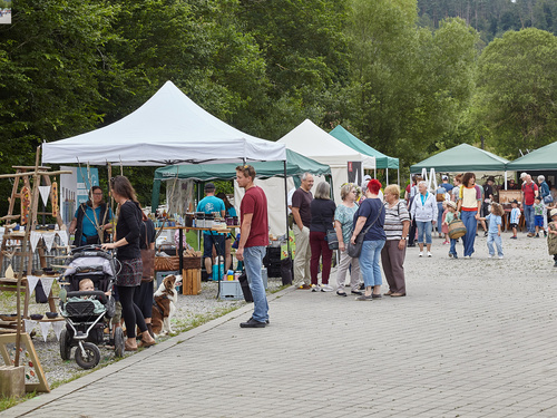 Marktstände beim Hoffest am Baumannshof