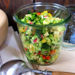 Brokkoli-Paprika-Salat