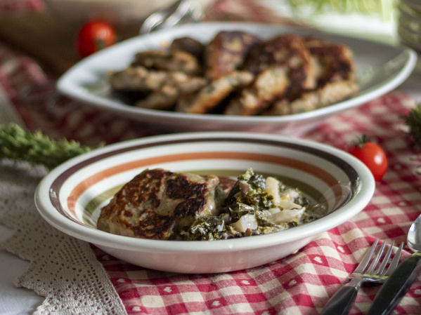 Kartoffel-Löwenzahn-Walnuss-Taler mit Sellerie-Flower-Sprout-Sahne-One-Pot