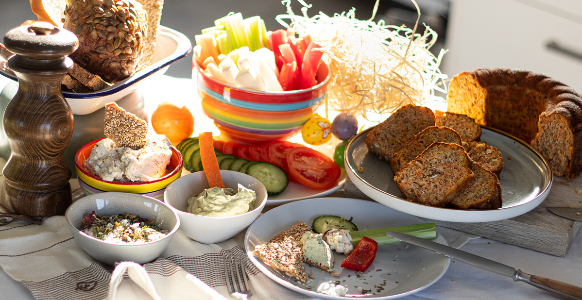 Gesunder Karottenkuchen und Dip