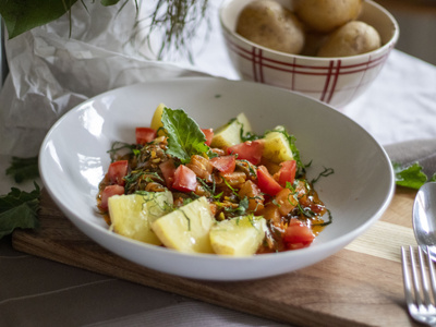 Fruchtiges Acker-Ratatouille mit Frühkartoffeln