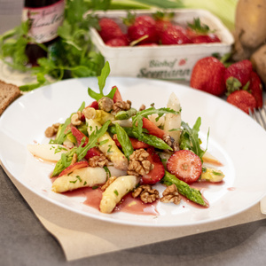 Erdbeer Spargel Salat