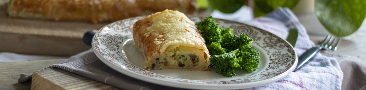 Kartoffel-Butter-Strudel mit Brokkoli