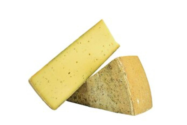 Produktfoto zu Hausbergkäse Almkräuter, 5 Monate