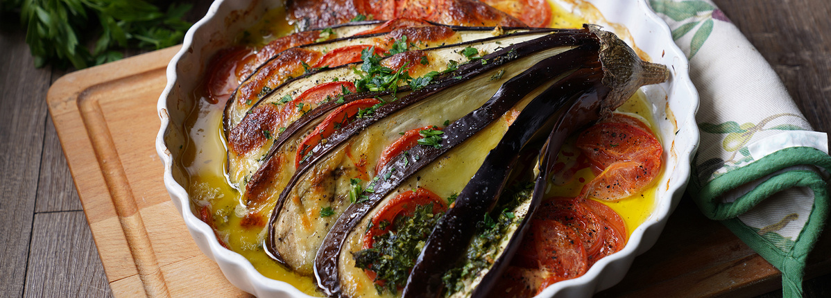 F:\Öko-pcg neu\Rezepte\Rezepte 2023\KW06 Gebackene Aubergine mit Zitronen-Dip