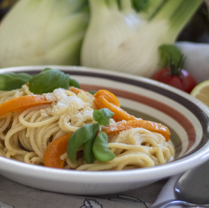 Spaghetti limone con finocchio e paprika