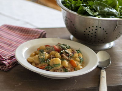Gnocchi mit Tomaten und Spinat