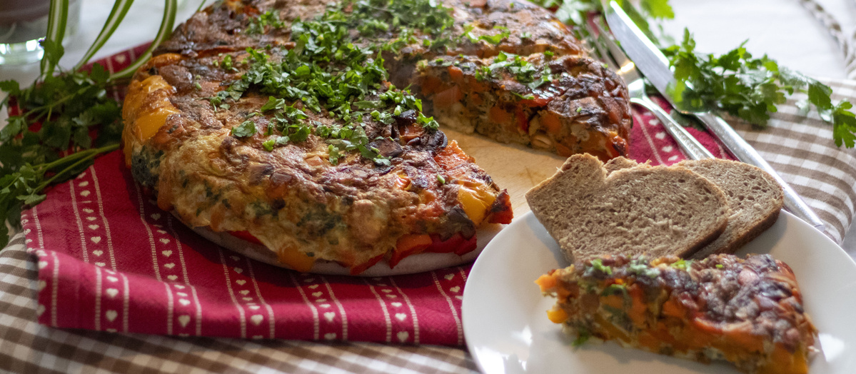 Tortilla mit Cashew, Süßkartoffel, Paprika und Champignons
