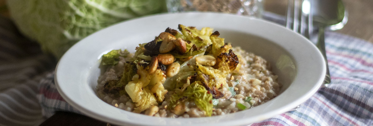 Buchweizen Risotto mit Röstwirsing und Cashews