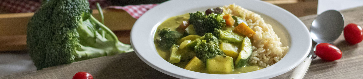 Regio-Curry mit Brokkoli und Zucchini