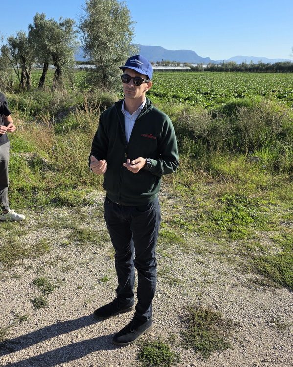 Herr Mellone bei einer Betriebsbesichtigung in Italien