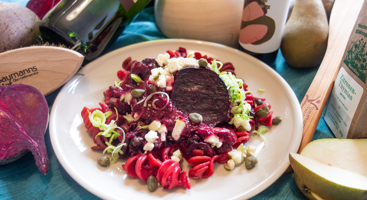 Nudeln mit geschmorter Rote Bete