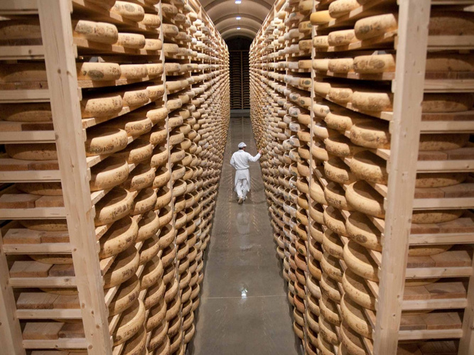 Reifekeller im Fort Saint-Antoine       Bild: Marcel Petite Comté