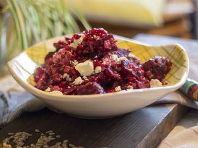 Warmer Rote Bete Feta Sonnenblumenkerne Salat