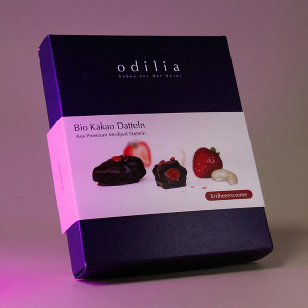 Produktfoto zu Kakao Datteln mit Erdbeercreme 8er Masterbox 155g