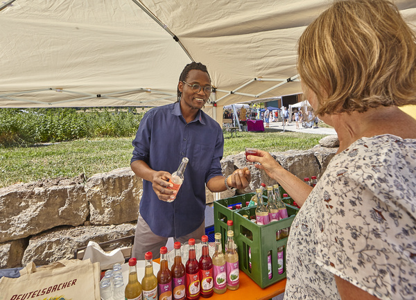 Tasting am Beutelsbacher Stand beim Baumannshof-Hoffest 2026