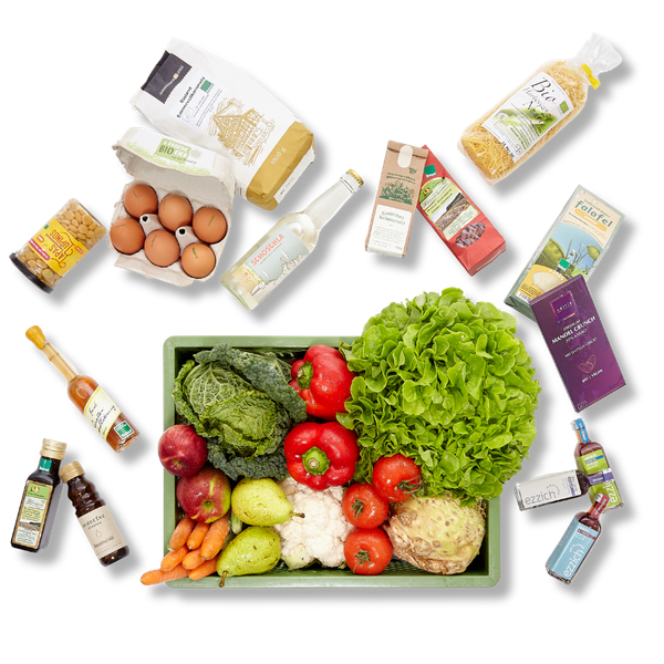 KI generiert: Eine Auswahl an Bio-Lebensmitteln, darunter Gemüse, Eier, Nudeln, Getränke und Schokolade.