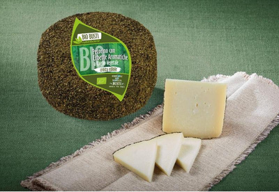 Produktfoto zu Pecorino mit Kräuterrinde_Toskana