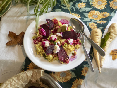 Rote Bete, Feta, Hirse und Pastinake