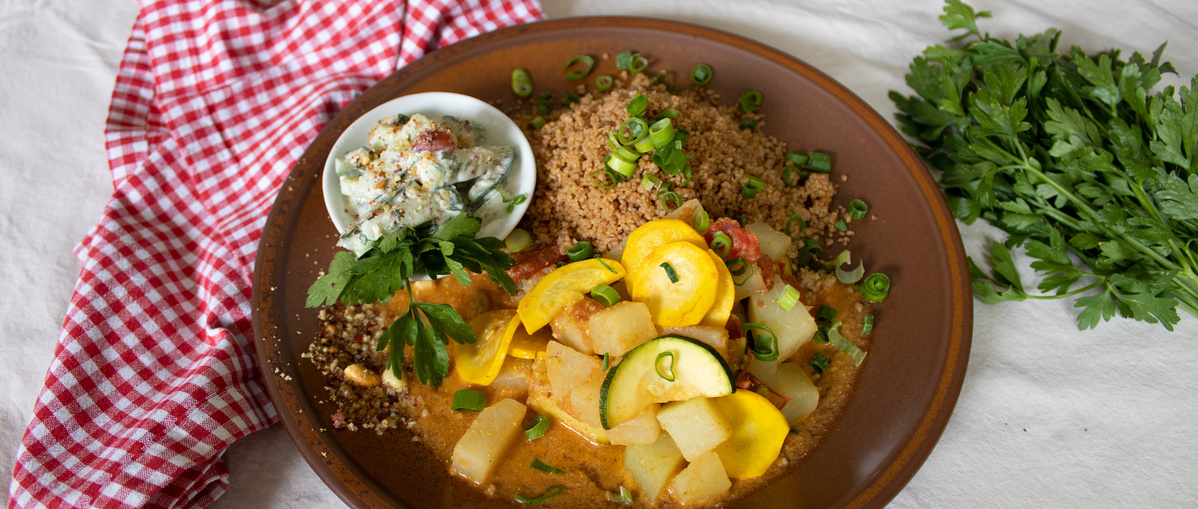 Kohlrabi-Erdnuss-Curry mit Couscous