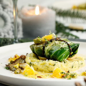 Spitzkohlwickel auf Polenta