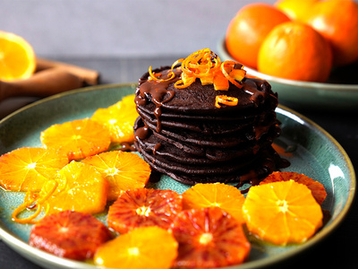 Schoko-Pancakes mit Orangen