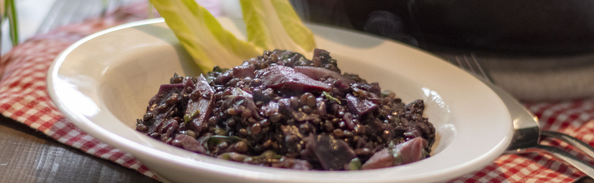Beluga Risotto mit Mangold und Rotkohl