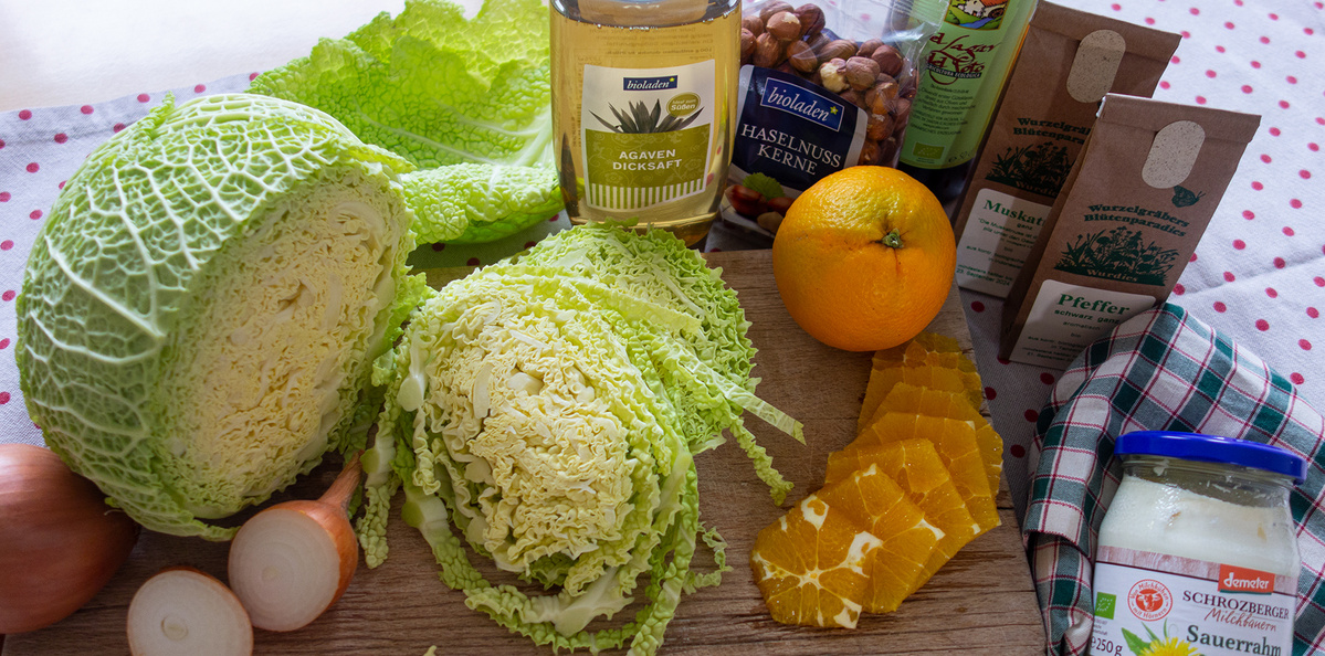 Wirsing-Kuchen und Wirsing-Orangen-Salat