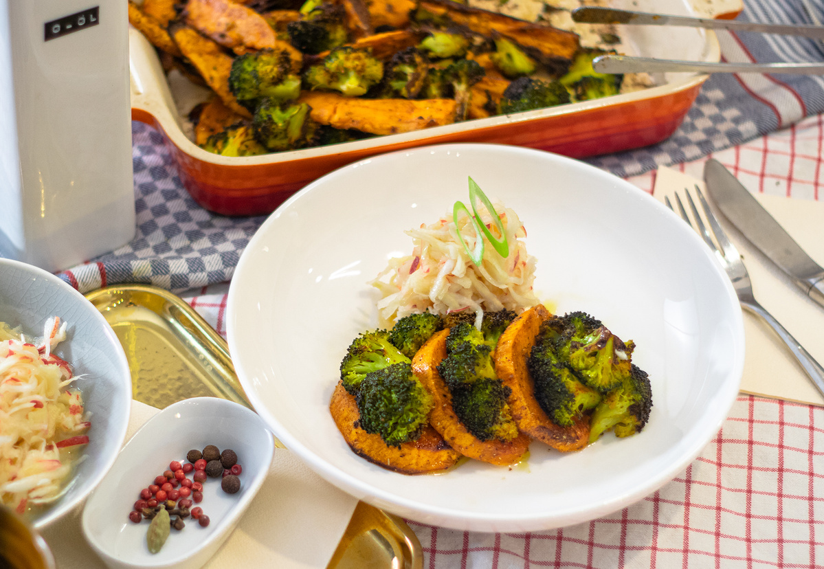 Süßkartoffel, Broccoli, Petersilienwurzel und Apfel